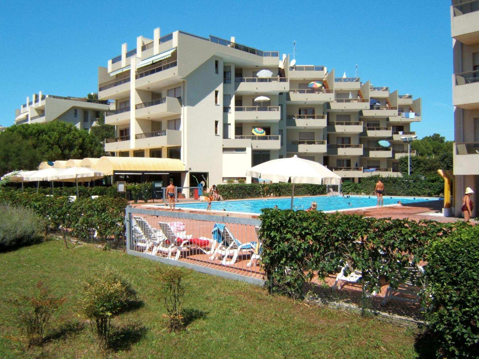 Residence Le Zattere Bibione Exterior photo